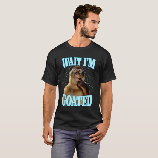 Wait I'm Goated Funny Thinking Monkey Meme Brainro Tシャツ (正面フル)