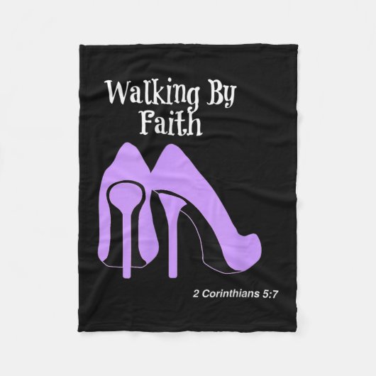 Walk By Faith Graphic Christian Design With Purple フリースブランケット (正面)