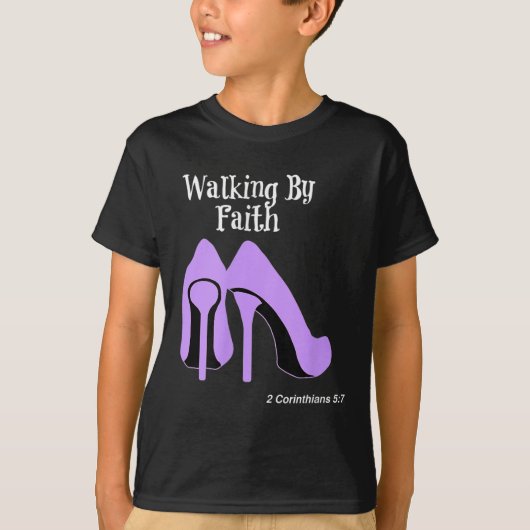 Walk By Faith Graphic Christian Design With Purple Tシャツ (正面)
