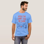 Walk the Campalk the Camp Funny Camping Humor retr Tシャツ (正面フル)