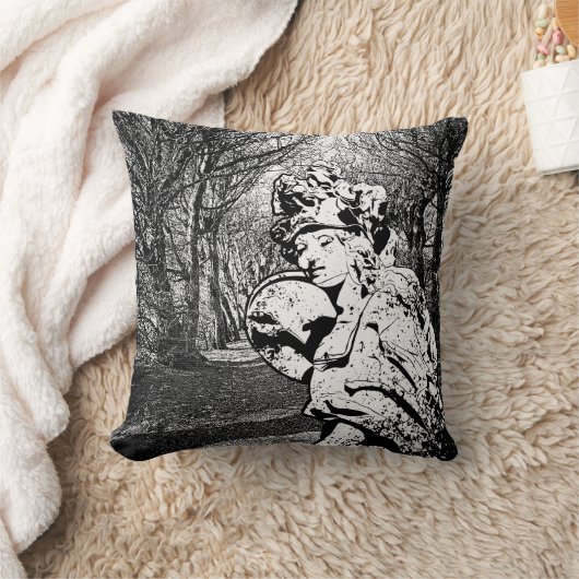 Walküre - Skulptur mit Baum-Arkade クッション (ブランケット)