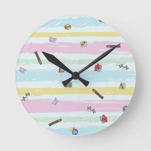 Wall Clock – Sports & Stripes Pastel Racing Design ラウンド壁時計 (正面)