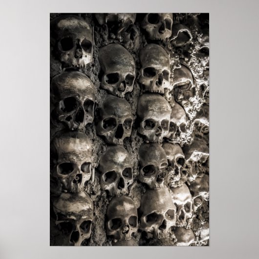 Wall Full Of Skulls And Bones In The Bone Chapel ポスター (正面)