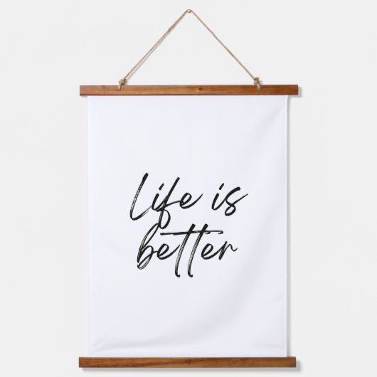 Wall Tapestryと一緒にいると人生が良くなる 吊り下げ型タペストリー (正面)