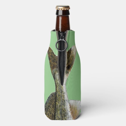 Walleye Pike魚と名前 ボトルクーラー (ボトル裏面)