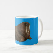 Walrus Mug on Blue コーヒーマグカップ (正面右)