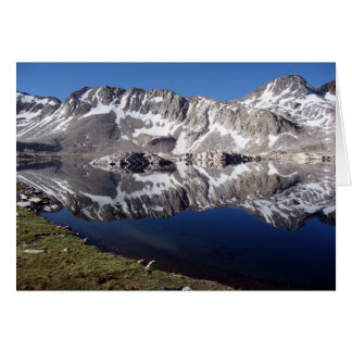 Wanda湖、高い山脈、カリフォルニア