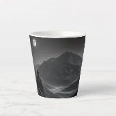 Wanderer Collection WO08 - 月明かりの山のオーバーロ カフェラテマグ (正面)
