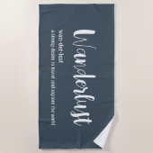 Wanderlust定義ホワイトグレーブルー ビーチタオル (正面)