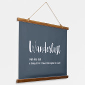 Wanderlust定義ホワイトグレーブルー 吊り下げ型タペストリー (傾斜あり)