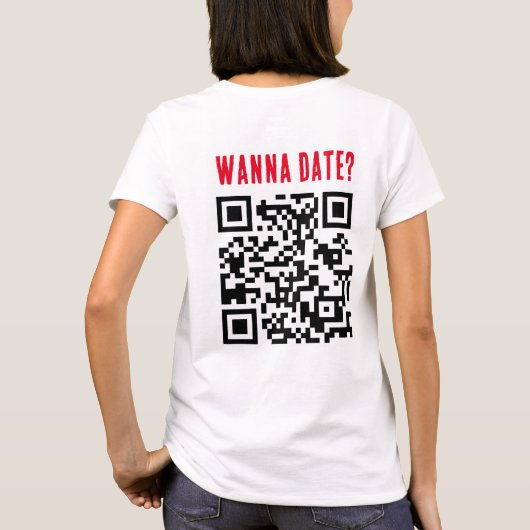 Wanna日付Qrコードおもしろい赤黒 Tシャツ (裏面)