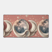 Warm Coral Celestial Moon Glow デスクマット (正面)
