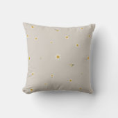 Warm Greige Japanese Narcissus Floral Pattern クッション (正面)