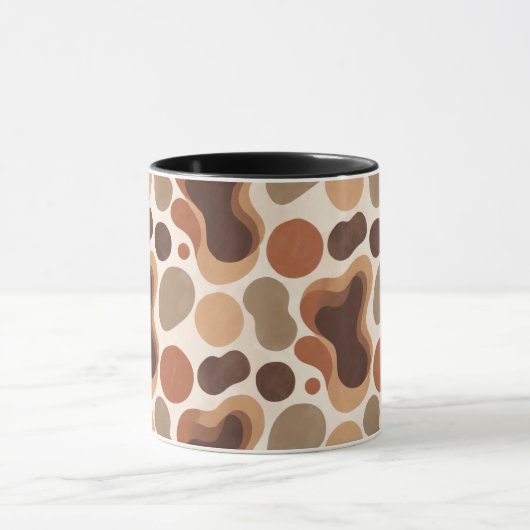 Warm Neutral Abstract Mug – Modern Organic Pattern マグカップ (中央)