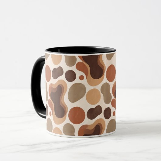 Warm Neutral Abstract Mug – Modern Organic Pattern マグカップ (正面左)