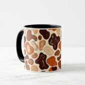 Warm Neutral Abstract Mug – Modern Organic Pattern マグカップ (正面左)