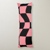 Warped Checkerboard Throw Pillow Trippy Pink Retro ボディピロー (裏面 (縦))
