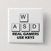 WASD -実質のゲーマーの使用鍵 缶バッジ (正面)