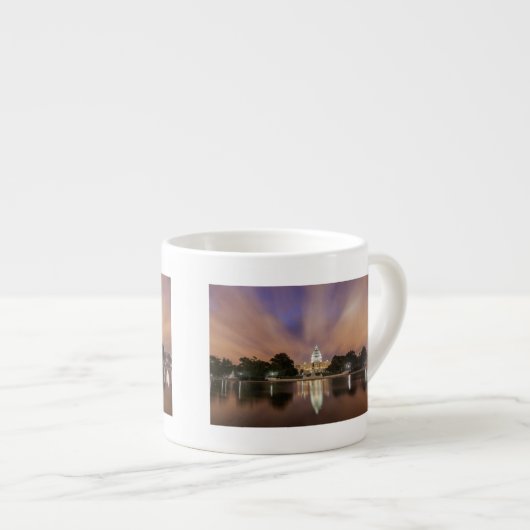 Washington D.C.の国会議事堂の建物 エスプレッソカップ (正面右)