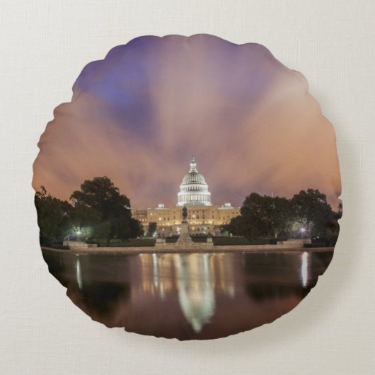 Washington D.C.の国会議事堂の建物 ラウンドクッション (正面)