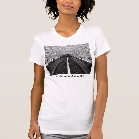 Washington Metro Station Look at the Rails Tシャツ (正面)