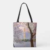 Washington Monument with Cherry Blossoms トートバッグ (裏面)