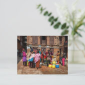 Wasserholen in Bhaktapur Nepal ポストカード (スタンド正面)
