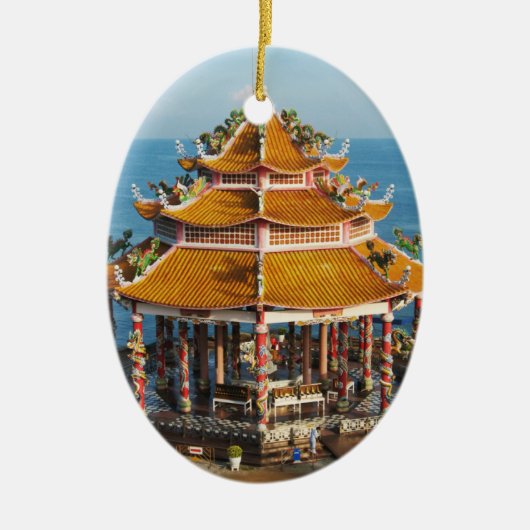 Watの水酸化カリウム溶液Loi… Sriracha、Chonburi、タイ セラミックオーナメント (正面)