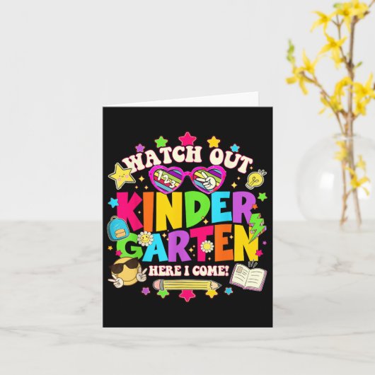 Watch Out 1st Grade Here I Come Back To School Fir カード (黄色い花)