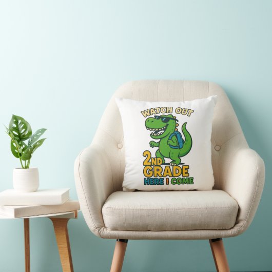 Watch Out 2nd Grade Here I Come Throw Pillow クッション (椅子)