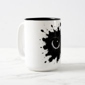 Watcher in the Ink: Eye‑Blot Sigil ツートーンマグカップ (正面左)