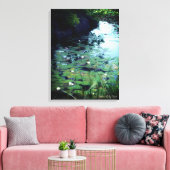 Water Lily Pond：Premium Canvas キャンバスプリント (インサイチュ (リビング))