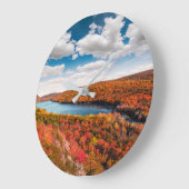 Water | Porcupine Mountains Michigan ラージ壁時計 (傾斜)