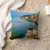 Water | San Benedetto Church Lake Garda, Italy クッション (ブランケット)