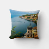 Water | San Benedetto Church Lake Garda, Italy クッション (正面)