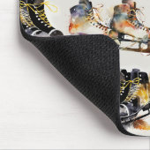 Watercolor Ice Skates with Autumn Leaves Pattern   マウスパッド (コーナー)
