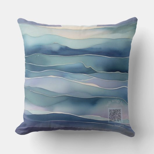 Watercolor Indigo Ocean Moon Nursery Pillow クッション (正面)