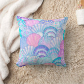 Watercolor sea shell seamless pattern. Hand drawn クッション (ブランケット)