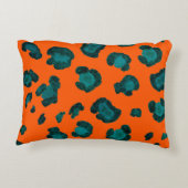 Watercolor seamless pattern with leopard skin. Fas アクセントクッション (裏面)
