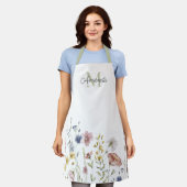 Watercolor Wildflowers Boho Stylish with Monogram エプロン (着用した状態)