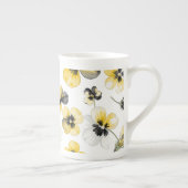 Watercolour Yellow Floral  ボーンチャイナマグカップ (右)