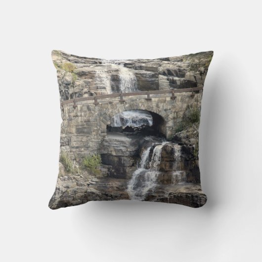 Waterfall At Glacier National Park クッション (裏面)