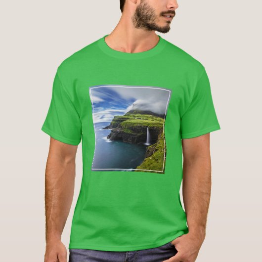 Waterfalls | Faroe Islands, Denmark Tシャツ (正面)