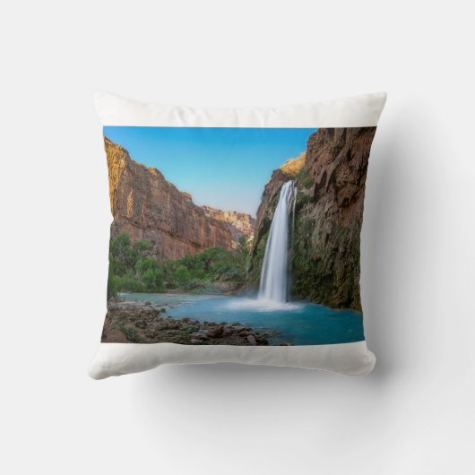 Waterfalls | Havasu Falls at Sunset クッション (裏面)