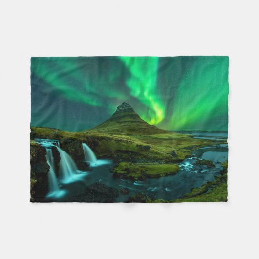 Waterfalls | Kirkjufellfoss Waterfall, Iceland フリースブランケット (正面(横))