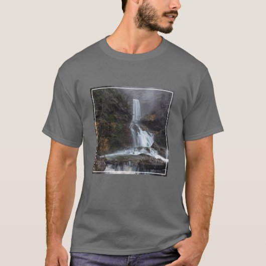 Waterfalls | Los Chorros Waterfall Tシャツ (正面)