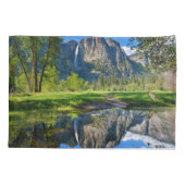 Waterfalls | Yosemite Falls, California 枕カバー (裏面)