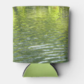 Waters of Oak Creek黄色と緑の自然写真 缶クーラー (正面)