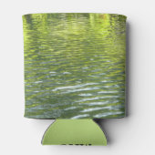 Waters of Oak Creek黄色と緑の自然写真 缶クーラー (裏面)