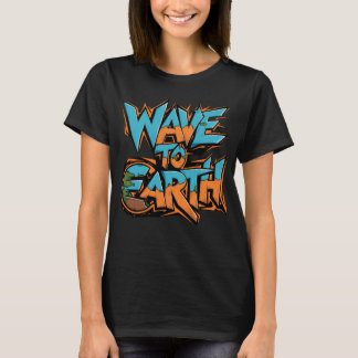 Wave to Earthのカラフルロゴ Tシャツ